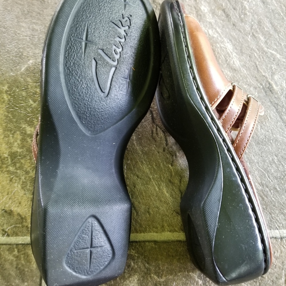 Sandals - Picture 3 of 4